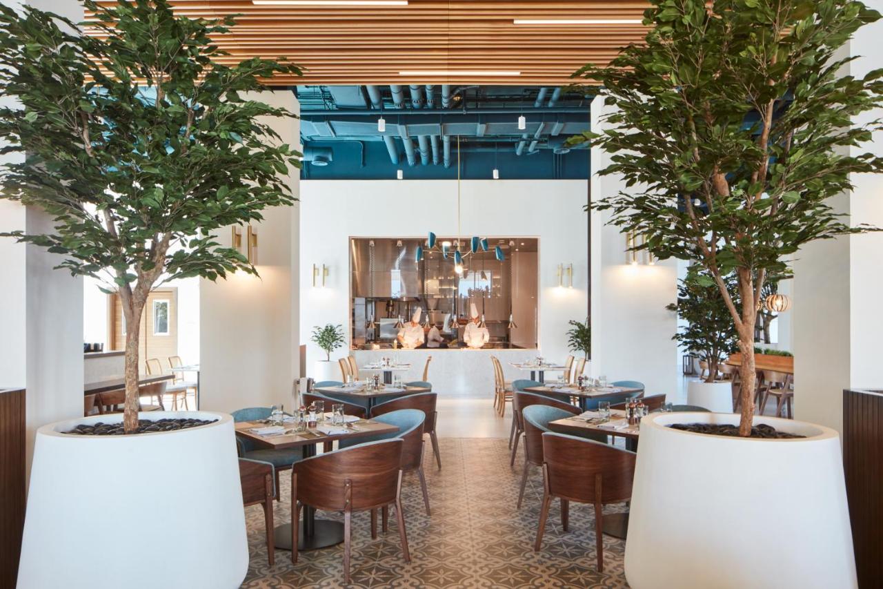 Vida Beach Resort Umm Al Quwain Exterior photo The interior of the restaurant