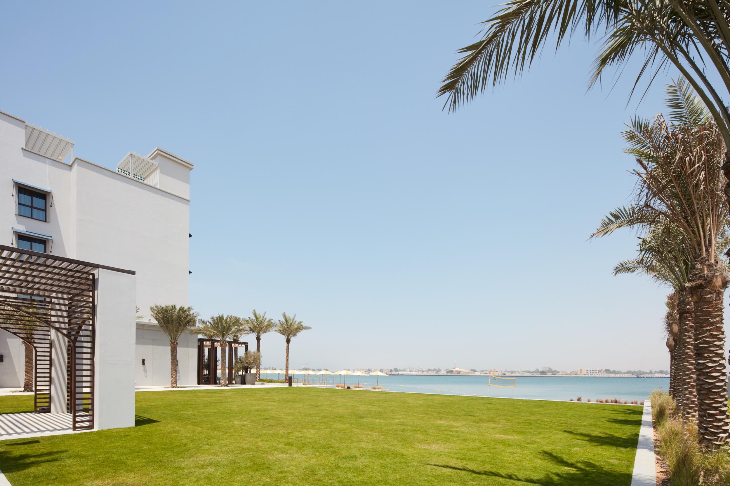 Vida Beach Resort Umm Al Quwain Exterior photo View of the beach at the Jumeirah Islands